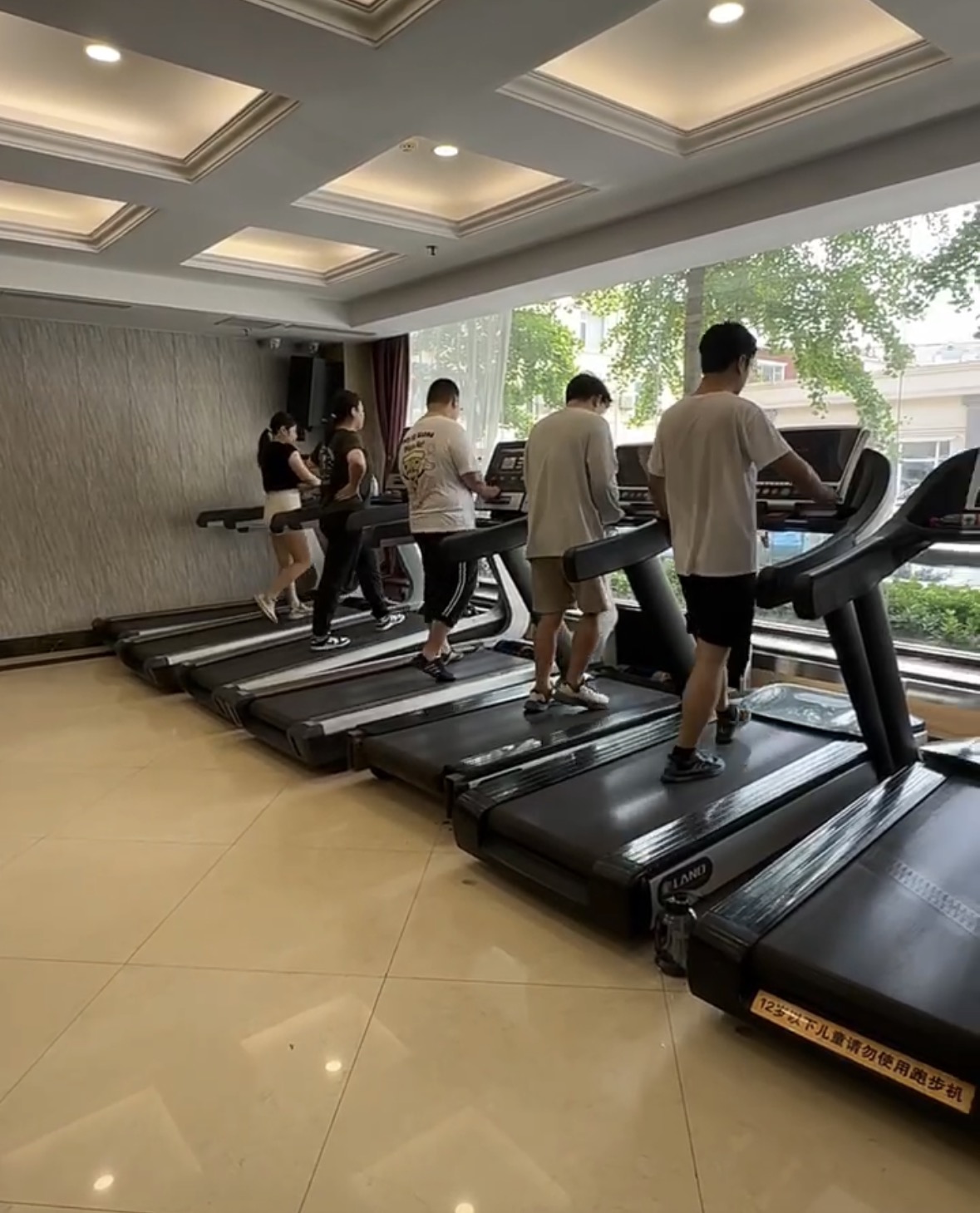 企鹅训练营｜市区便捷式封闭式减脂优选
